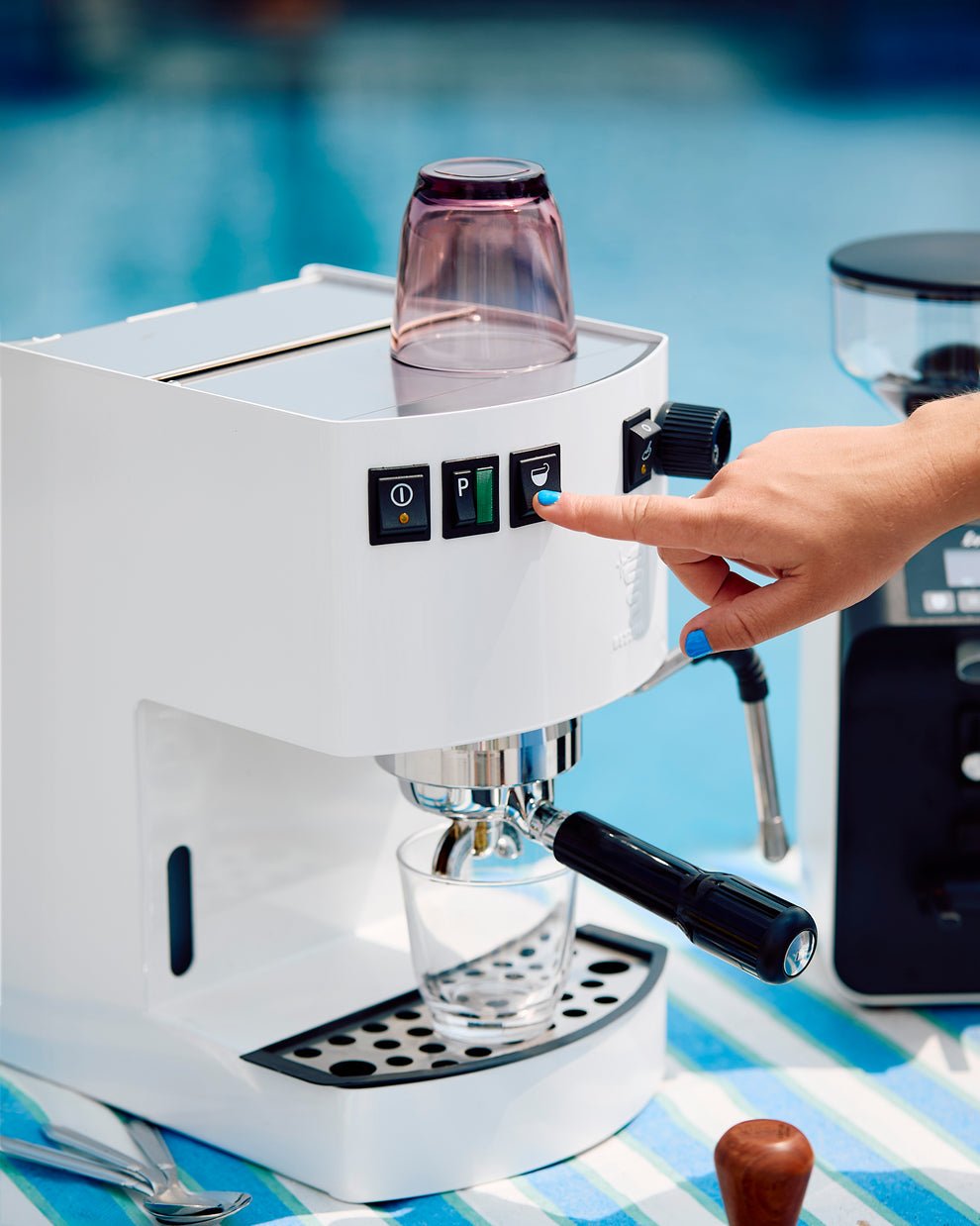 Bezzera_New_Hobby_Espresso_Machine_2O3A6032_Email.jpg